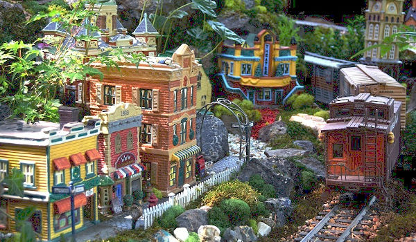 Garden cheap model trains