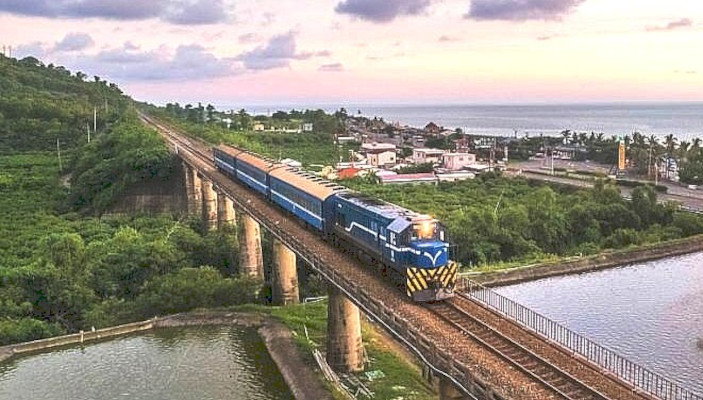 Taiwan By Rail